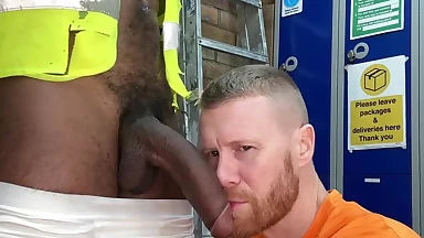 Hot BBC Toblerone fucks Tradesman