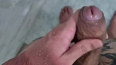 DO YOU THINK THIS PENIS IS BIG&quest; BEATING IT UNTIL YOU CUM