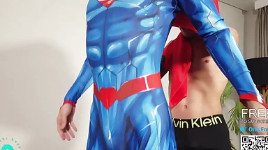 Spiderman vs Superman